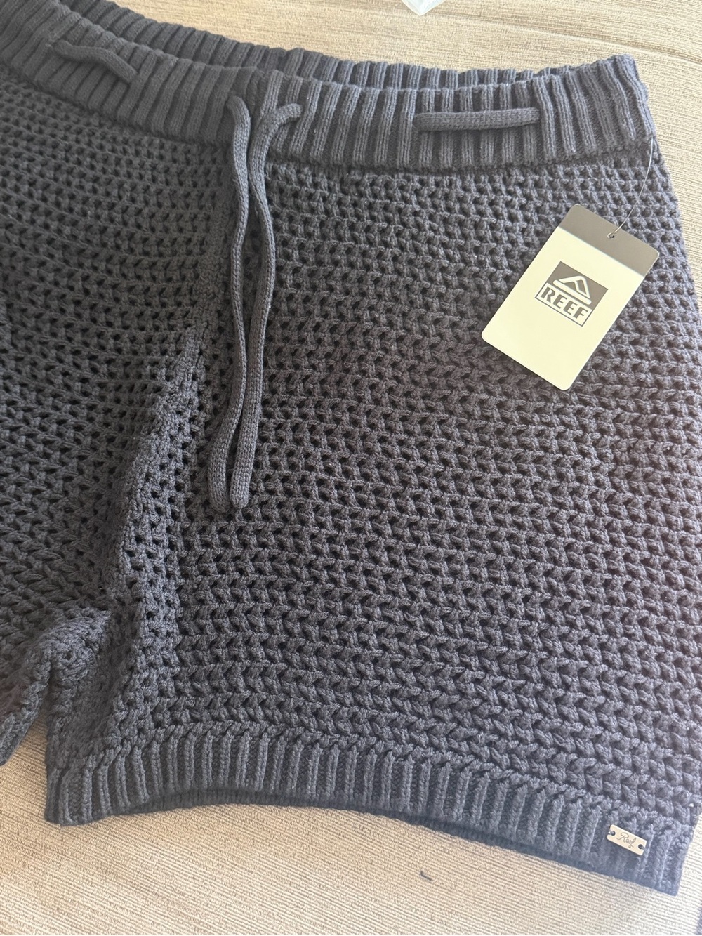 Reef Mika sweater Shorts women size XL new